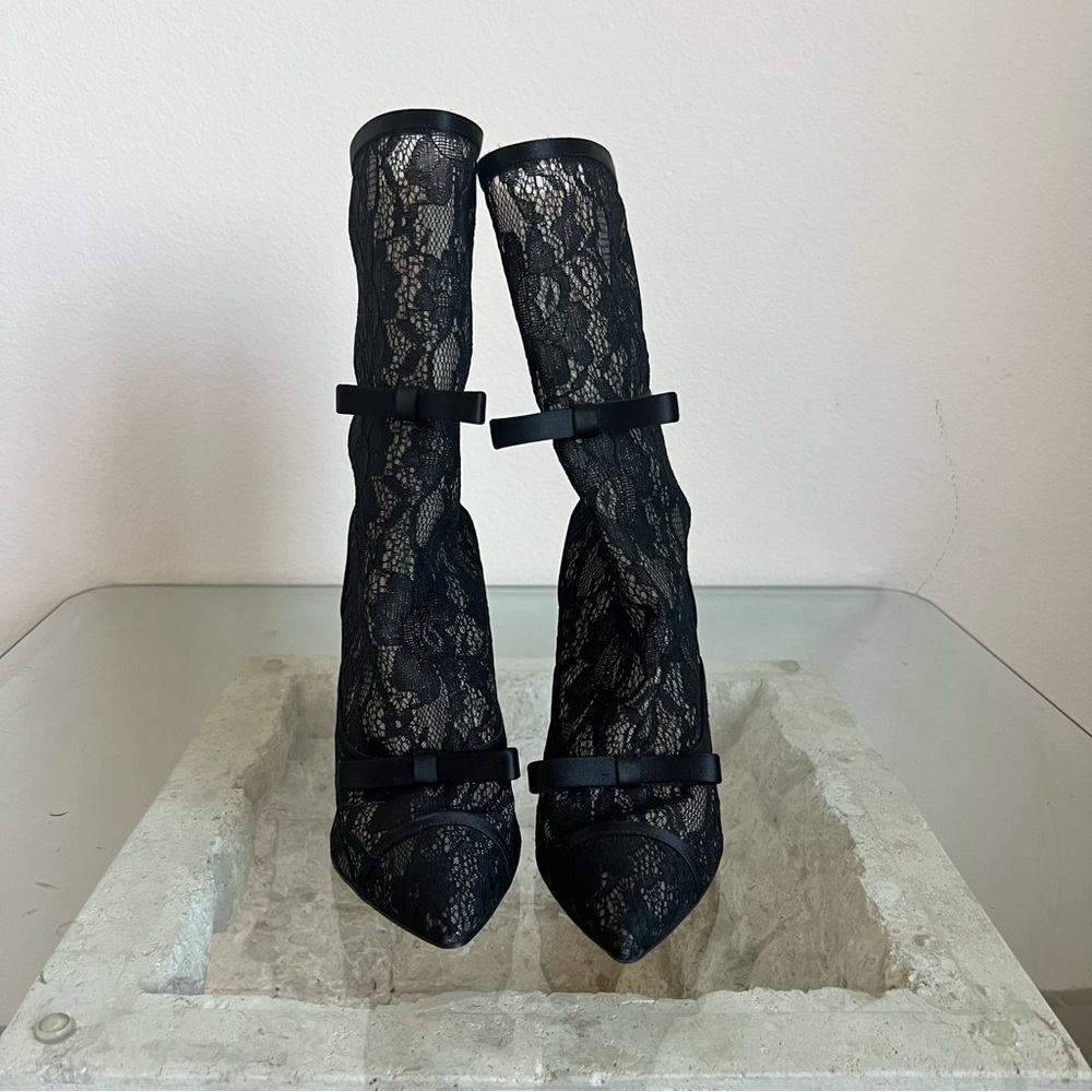 Giambattista valli x hm Lace and bow booties